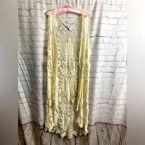 Cream / Ivory Crochet Vest Duster. Size 22/24, Cato Woman